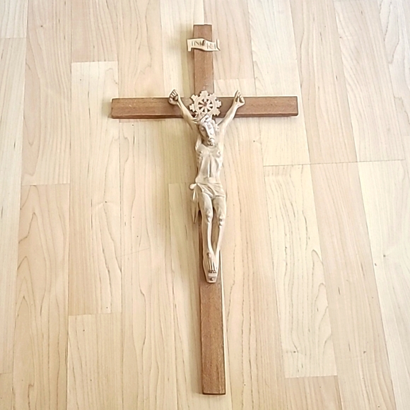 Wooden Handmade Sculpture Carved Jesus on the Cross 20 1/2" - Picture 1 of 6